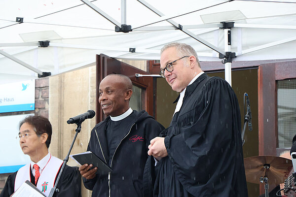 Pfarrer Marquardt und The Venerable Dr. Chidi Ukachukwu, 