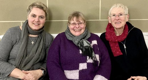 (von links nach rechts) Tina Müller, Andrea Höttges und Ute Grießl sind die drei neuen Schwestern der Kaiserswerther Schwesternschaft, Foto KWD